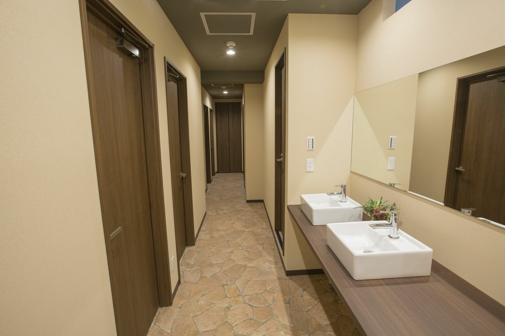 Hostel E-hostel Shinsaibashi