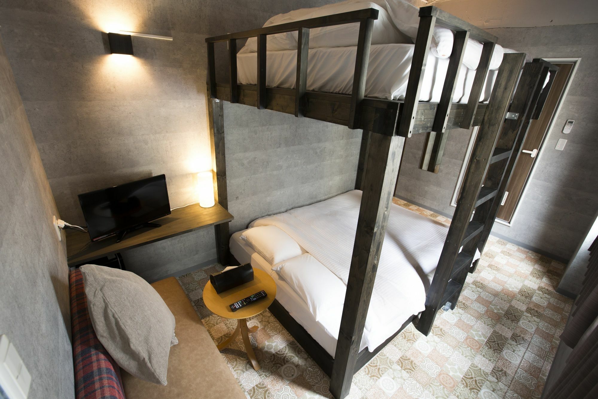 Hostel E-hostel Shinsaibashi *
