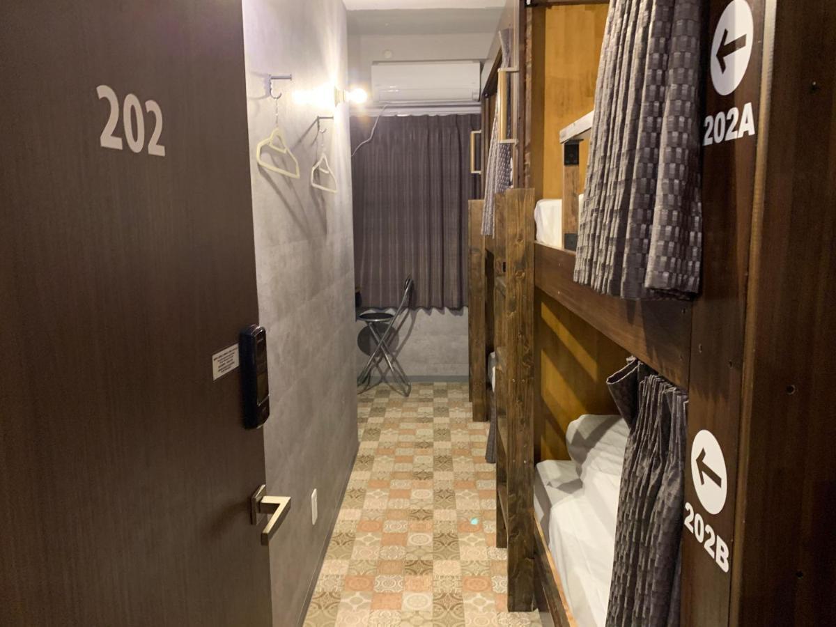 E-hostel Shinsaibashi Hostel