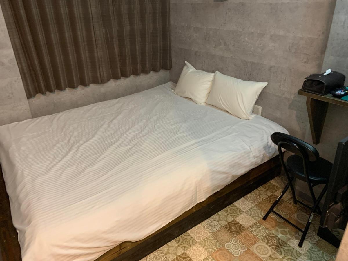 E-hostel Shinsaibashi *