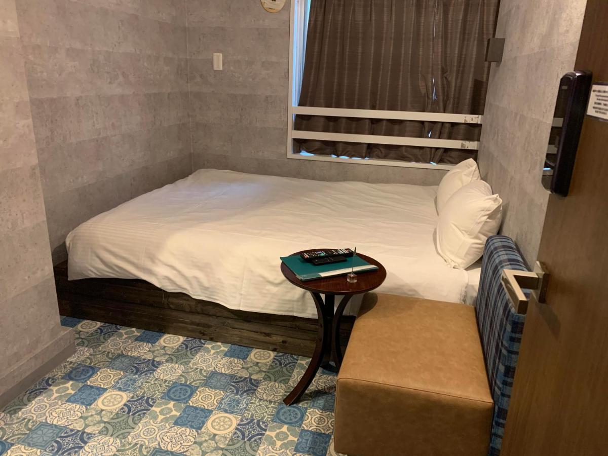 E-hostel Shinsaibashi *