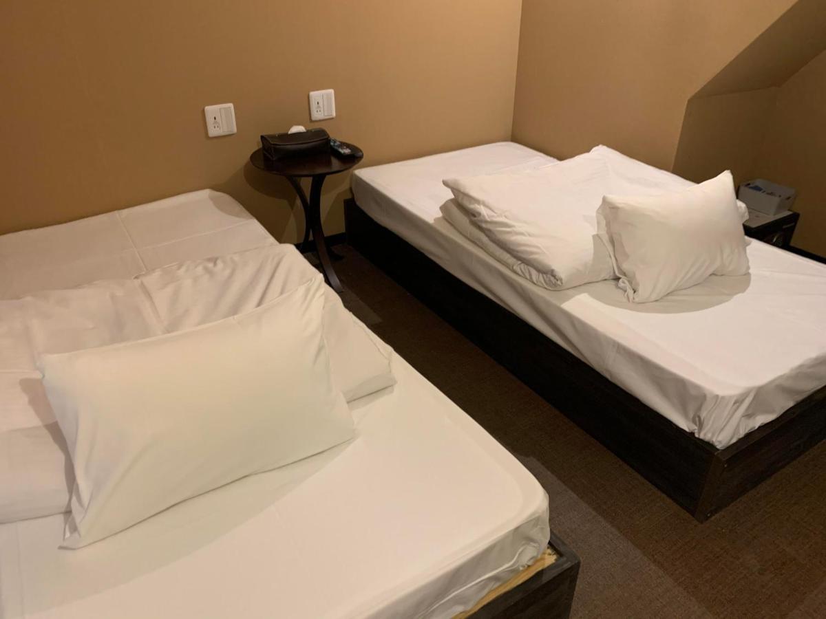 E-hostel Shinsaibashi Auberge de jeunesse *